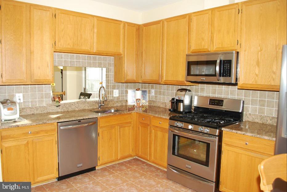 RANDOM HILLS LAND BAY - Residential Lease