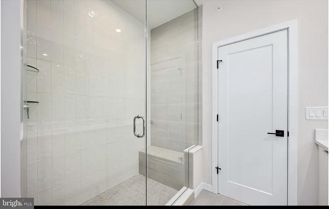 COMMONWEALTH PLACE AT WESTFIELDS - Residential Lease