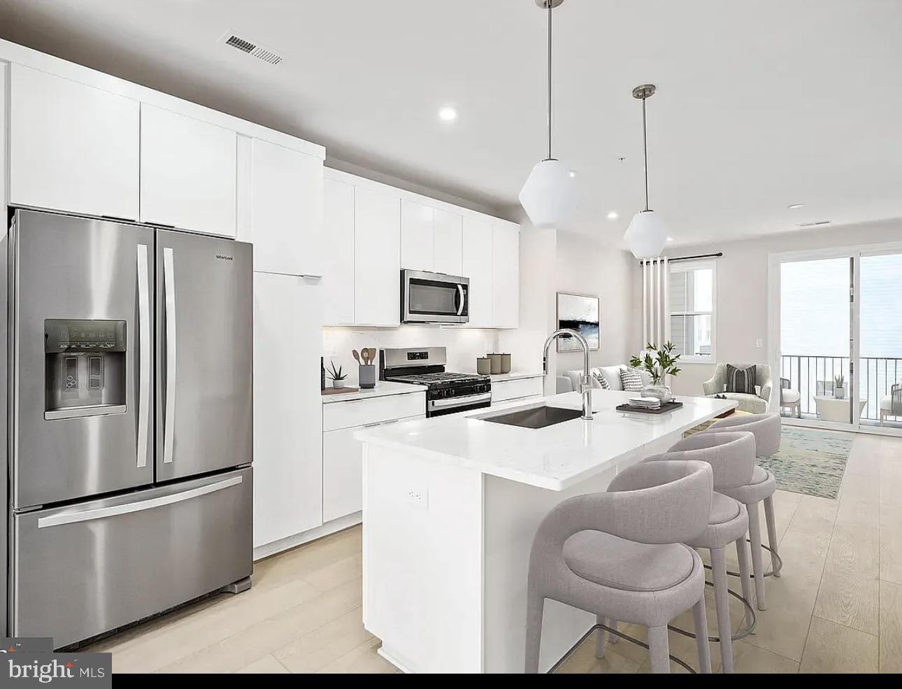 COMMONWEALTH PLACE AT WESTFIELDS - Residential Lease