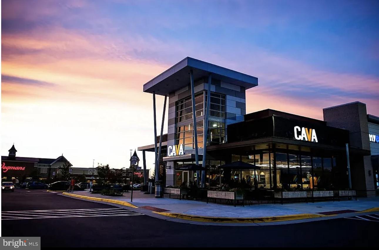 COMMONWEALTH PLACE AT WESTFIELDS - Residential Lease