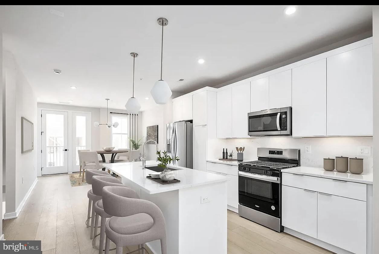 COMMONWEALTH PLACE AT WESTFIELDS - Residential Lease