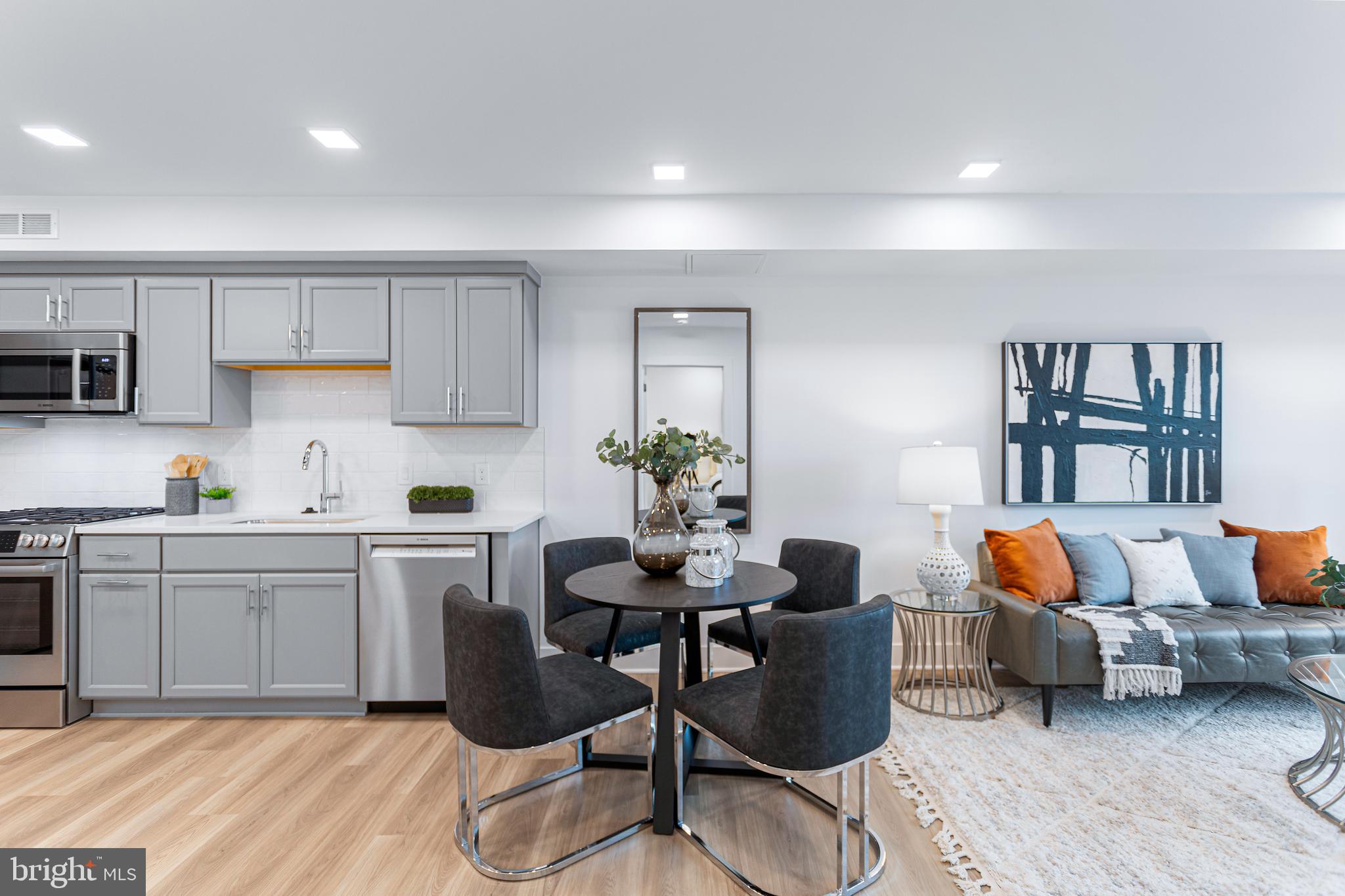 OLD TOWN ALEXANDRIA - Residential