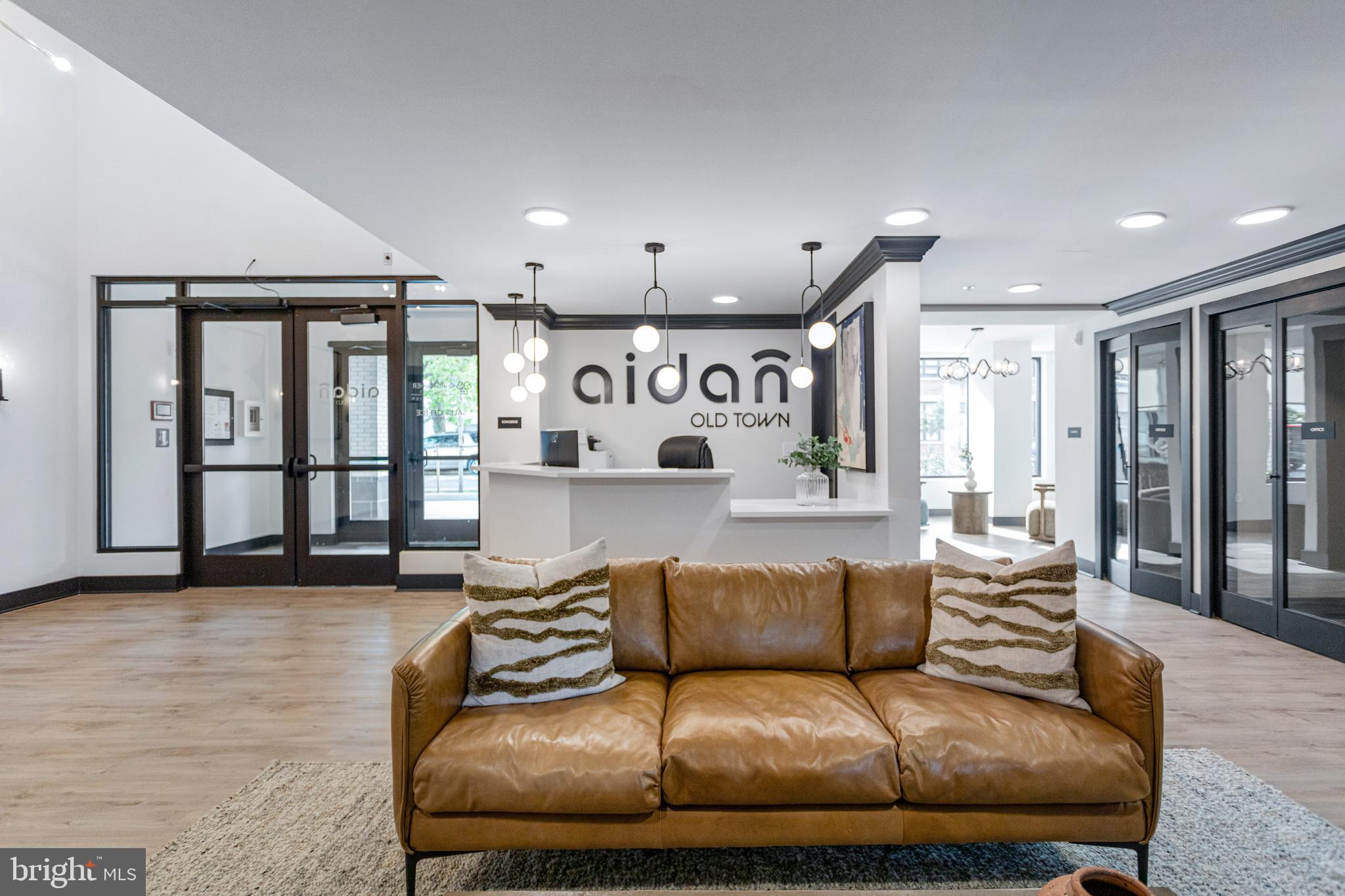 701 N HENRY STREET 212