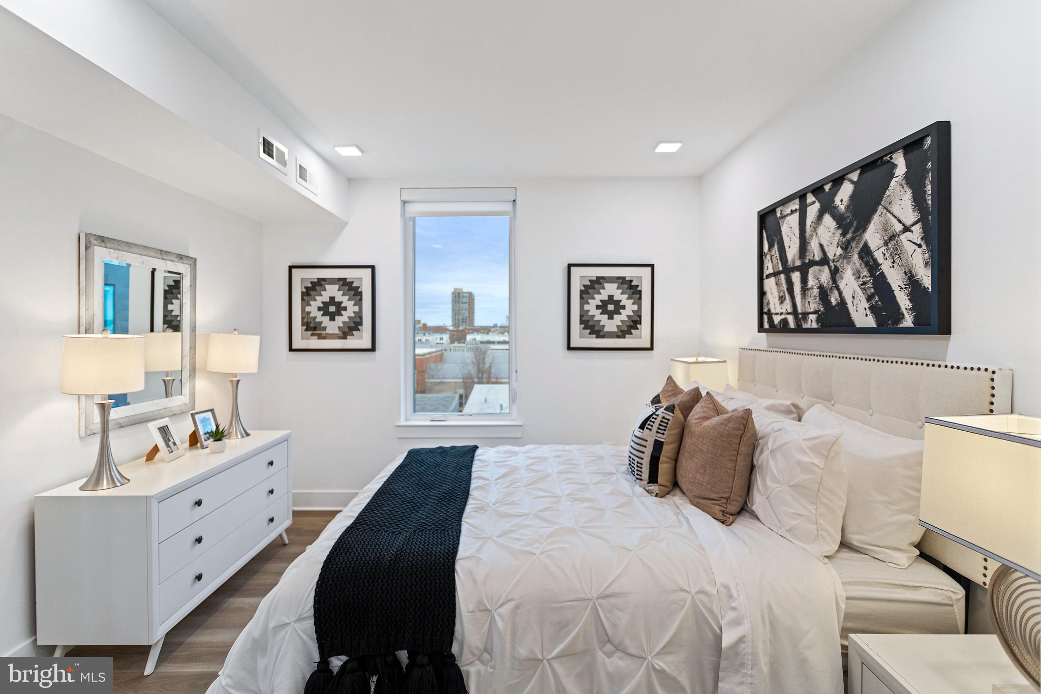 OLD TOWN ALEXANDRIA - Residential