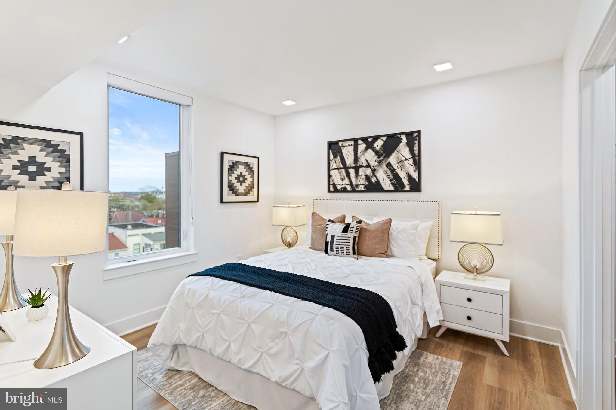 OLD TOWN ALEXANDRIA - Residential