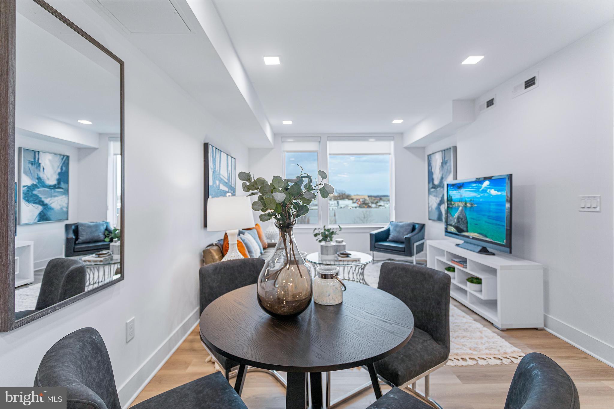 OLD TOWN ALEXANDRIA - Residential