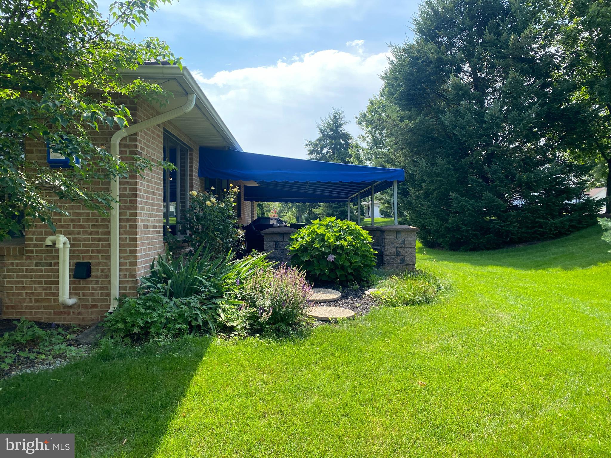 OAK POINTE - Residential