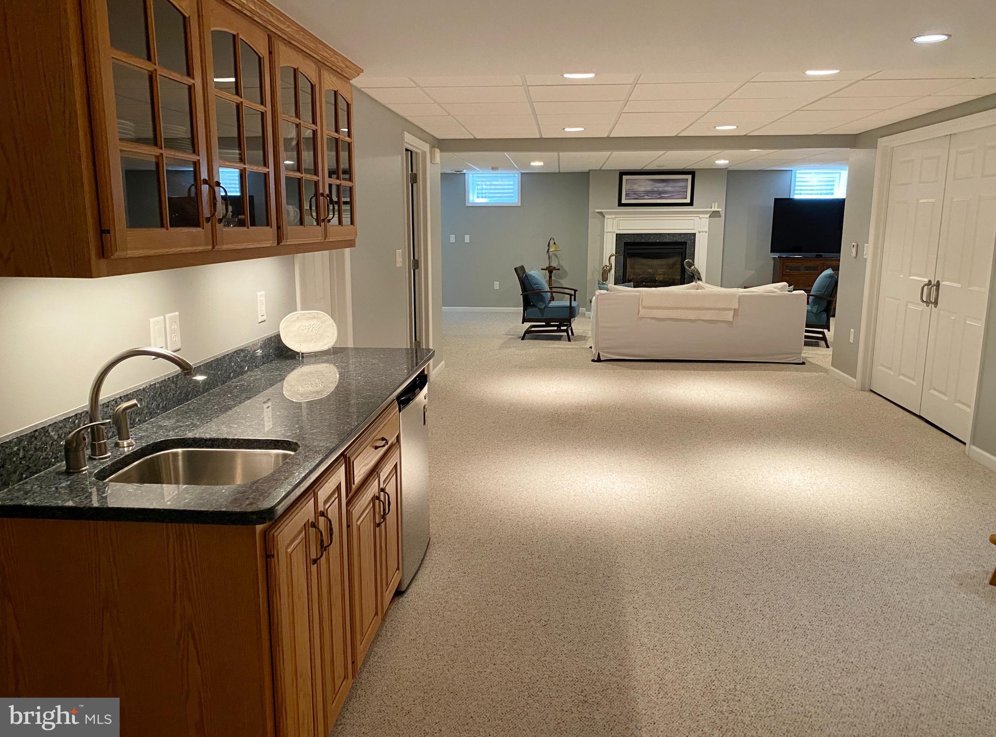 OAK POINTE - Residential