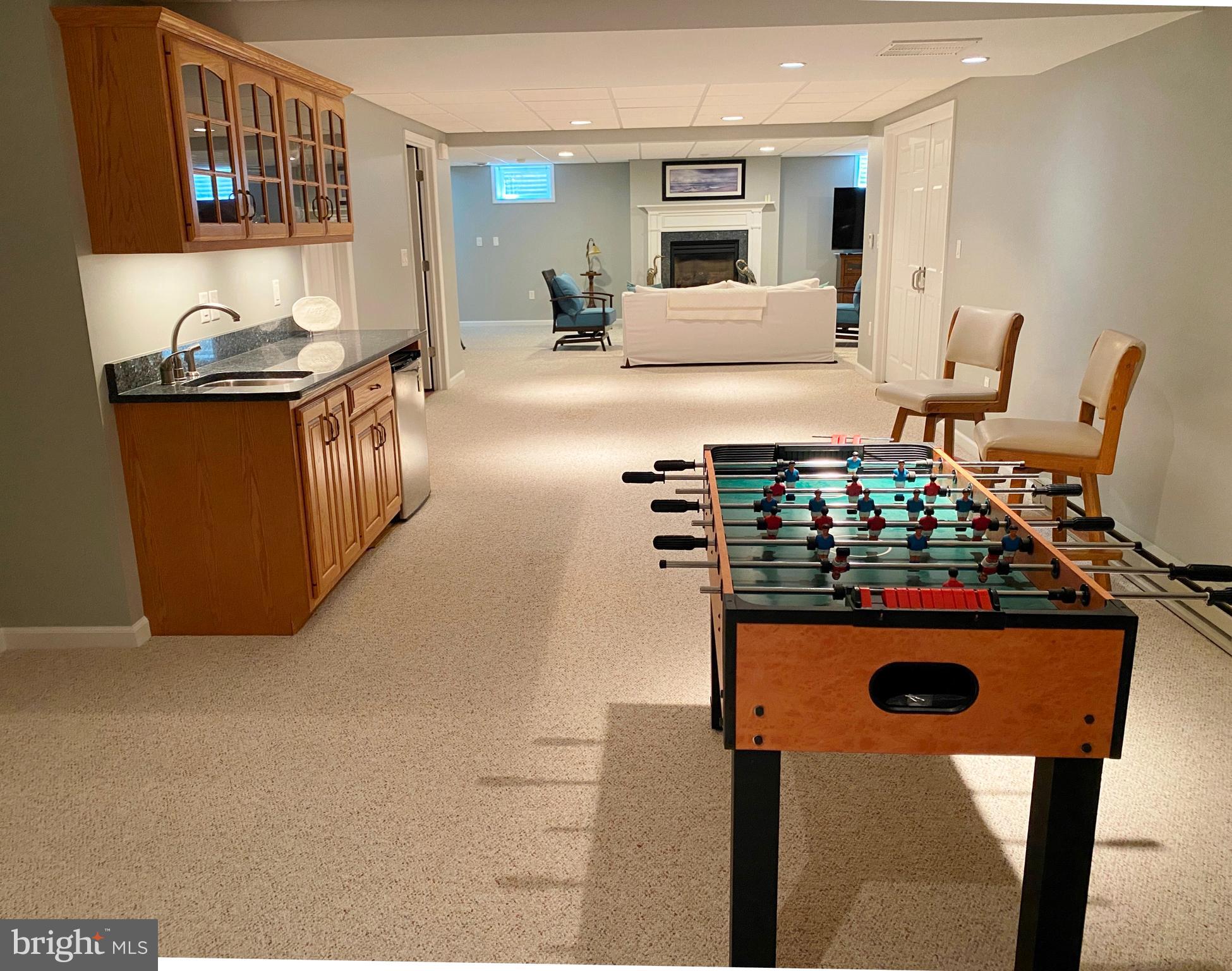 OAK POINTE - Residential