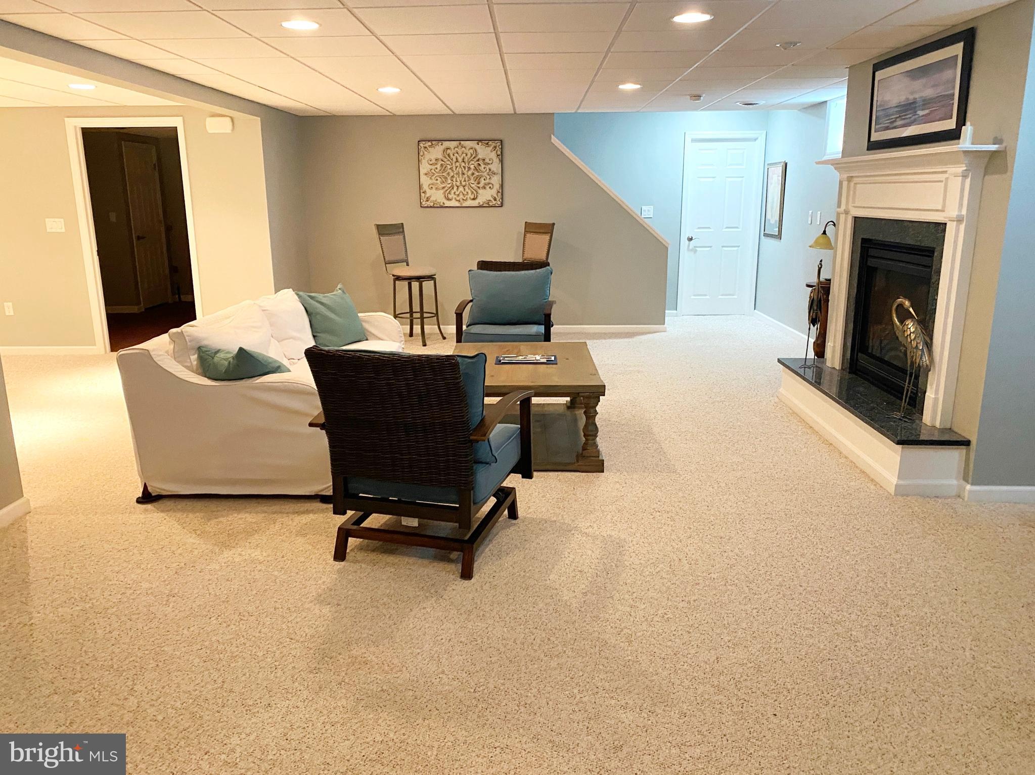 OAK POINTE - Residential