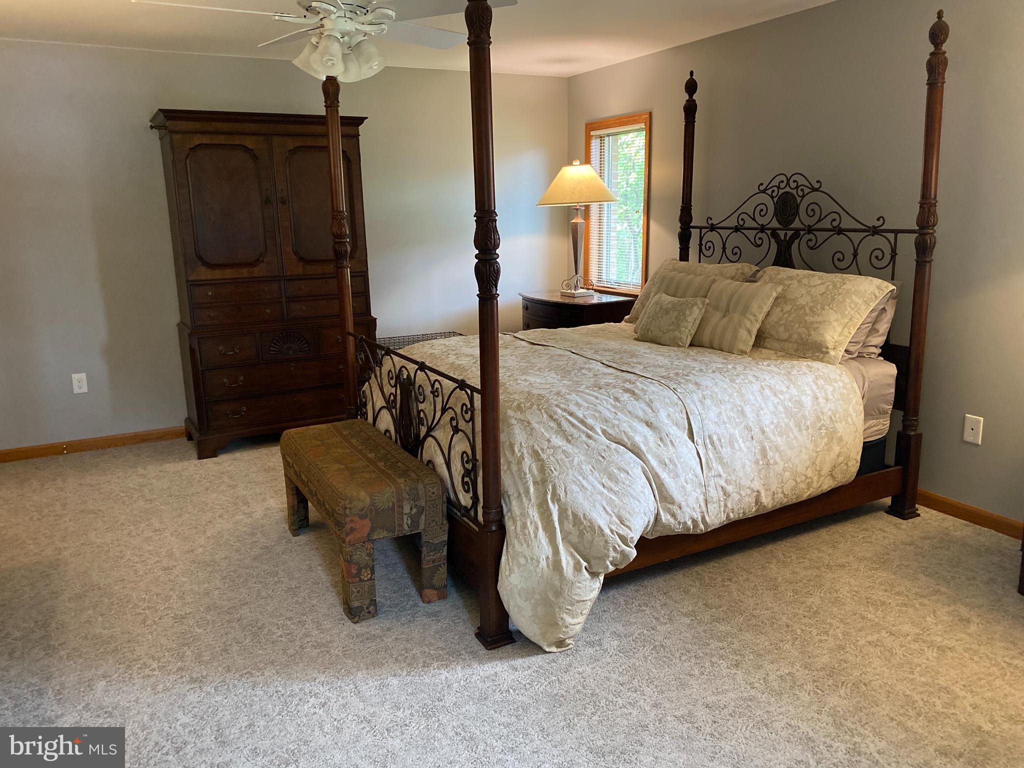 OAK POINTE - Residential