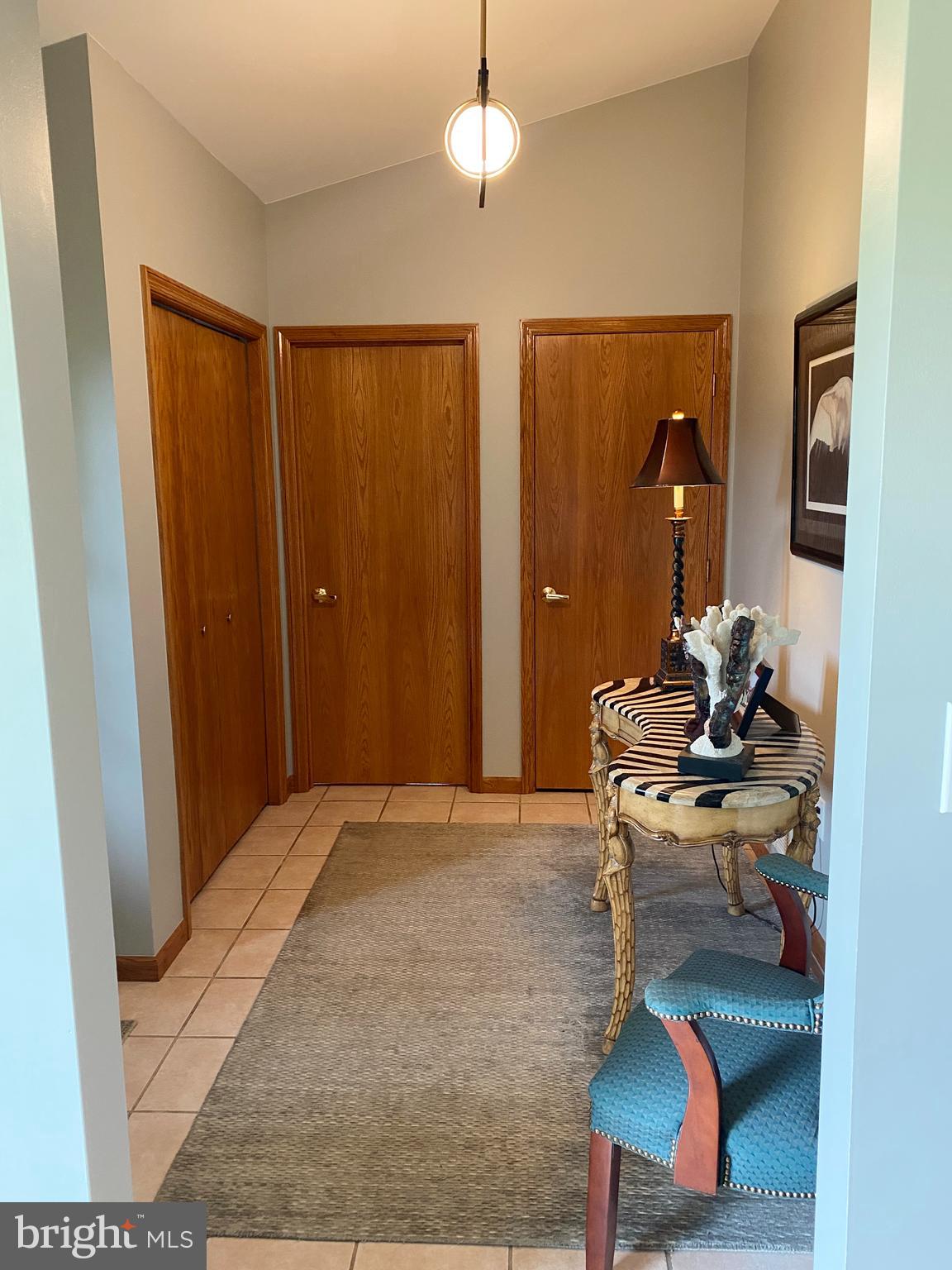 OAK POINTE - Residential