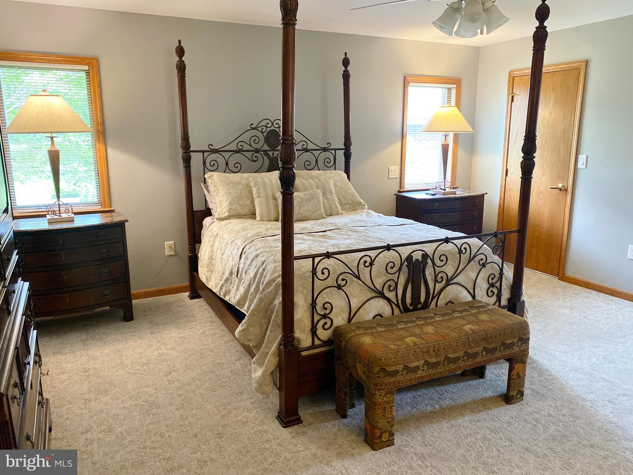 OAK POINTE - Residential