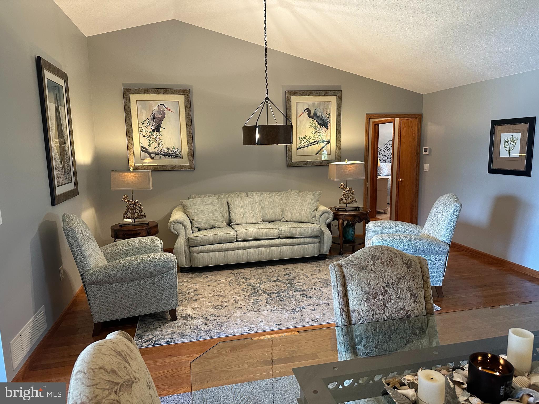 OAK POINTE - Residential