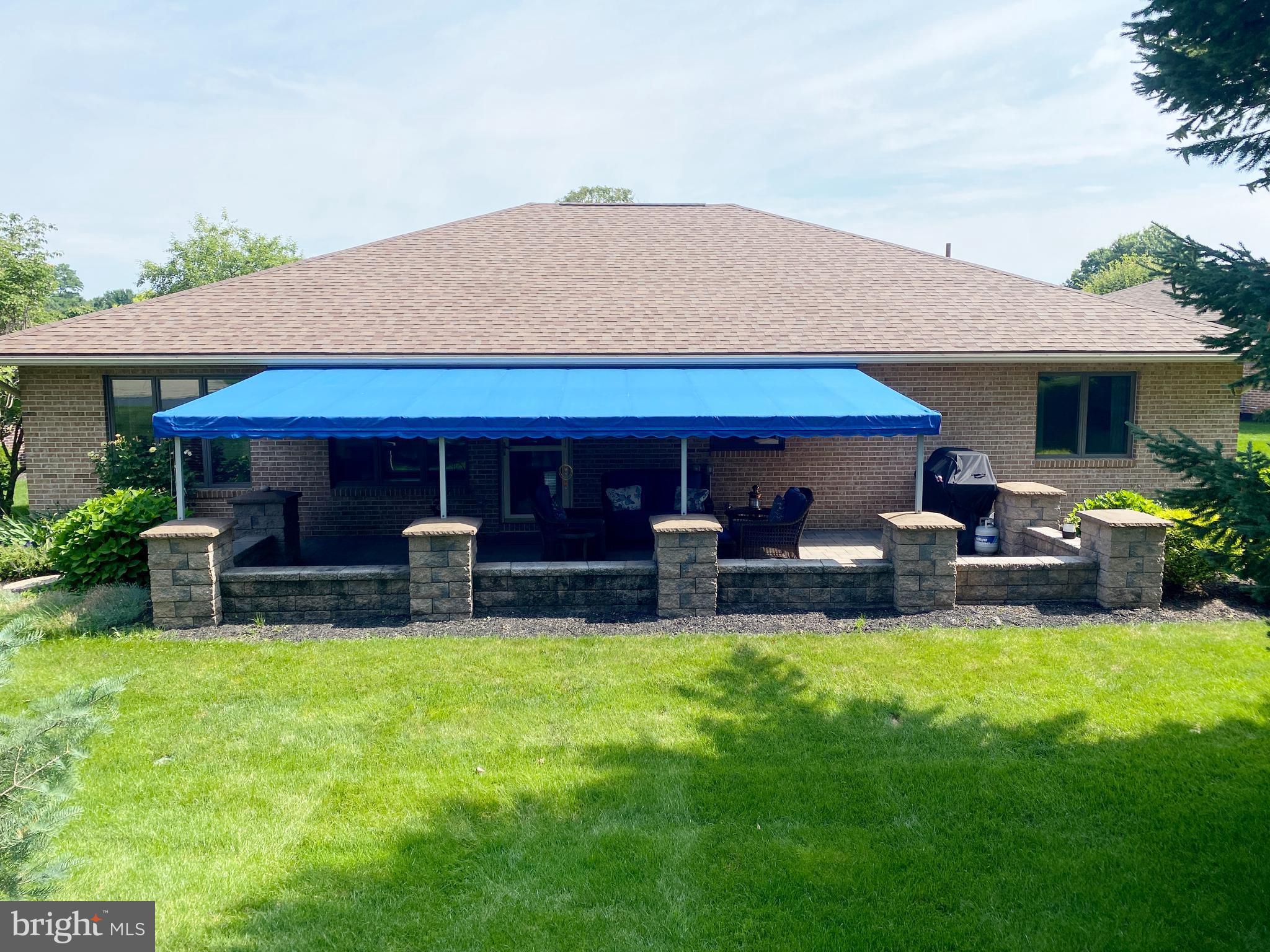 OAK POINTE - Residential