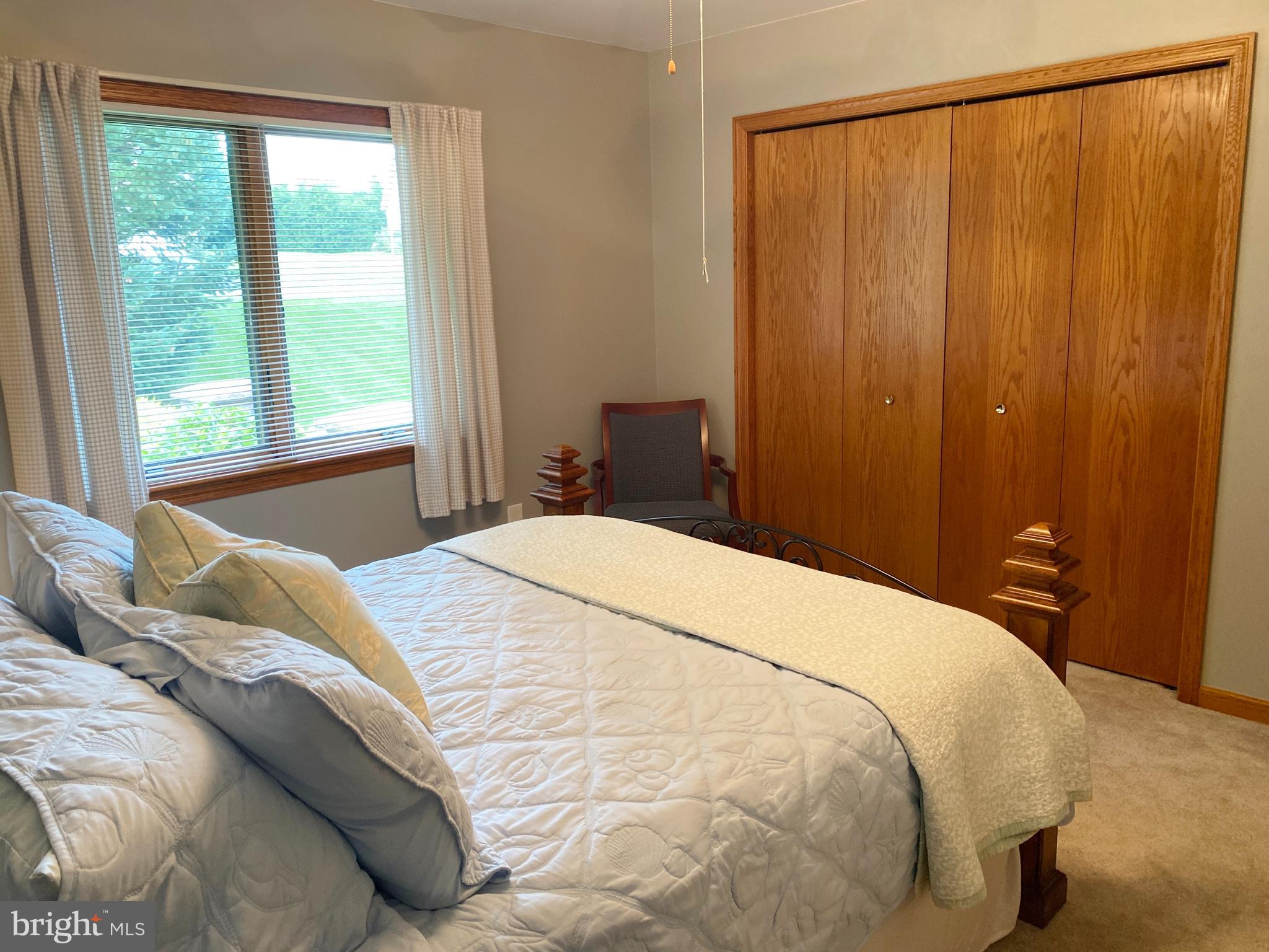 OAK POINTE - Residential