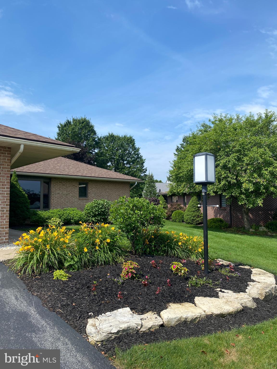 OAK POINTE - Residential