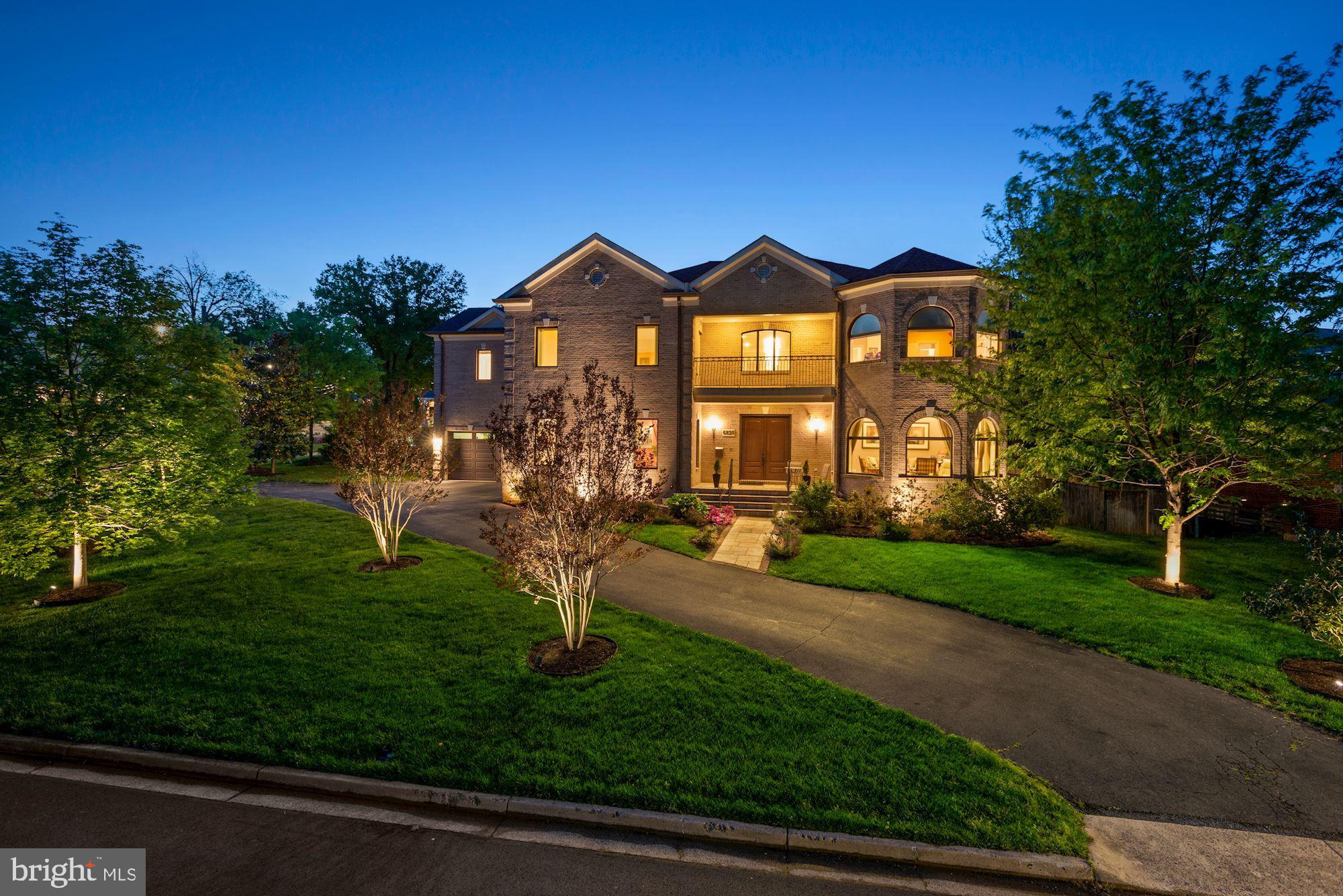 MCLEAN MANOR - Residential