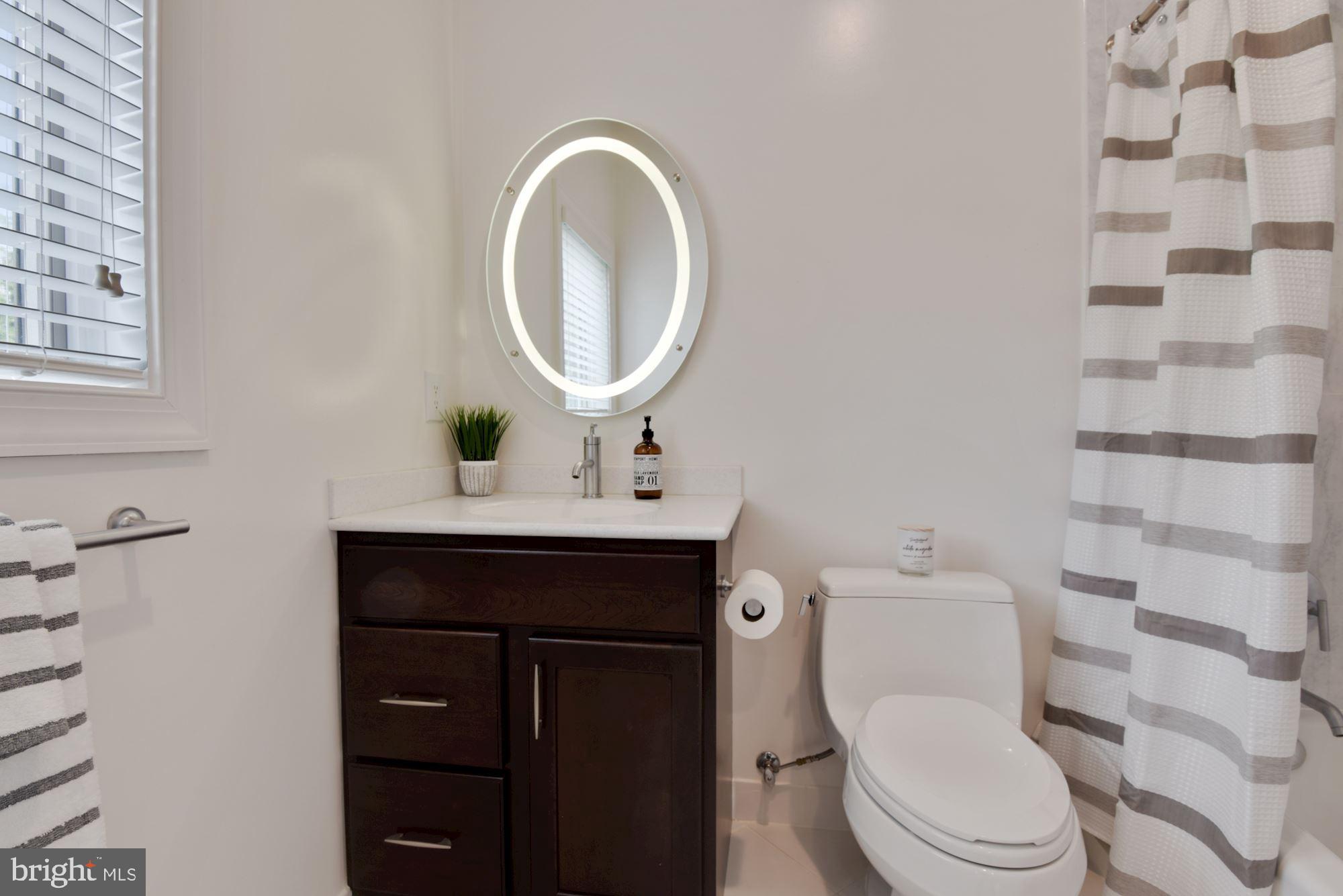 MCLEAN MANOR - Residential