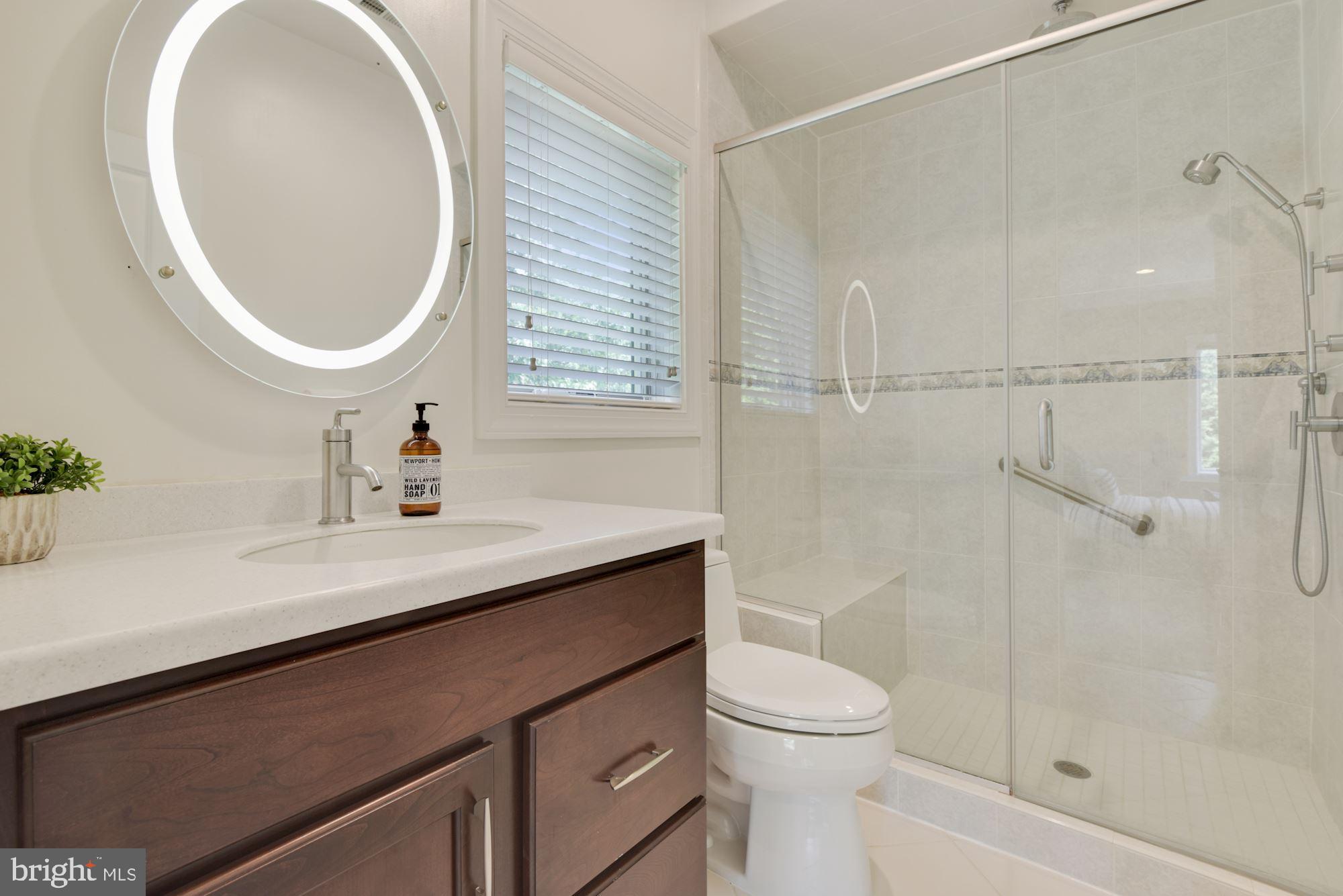 MCLEAN MANOR - Residential