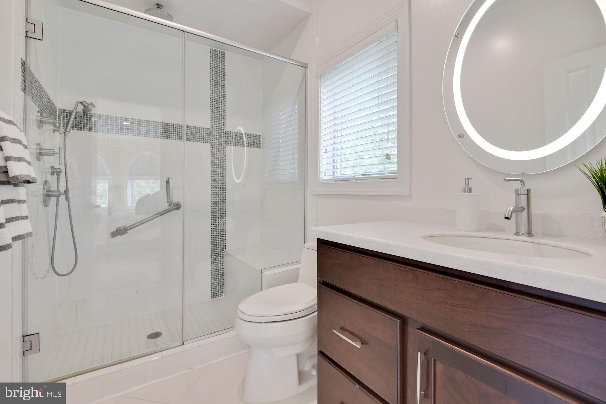 MCLEAN MANOR - Residential