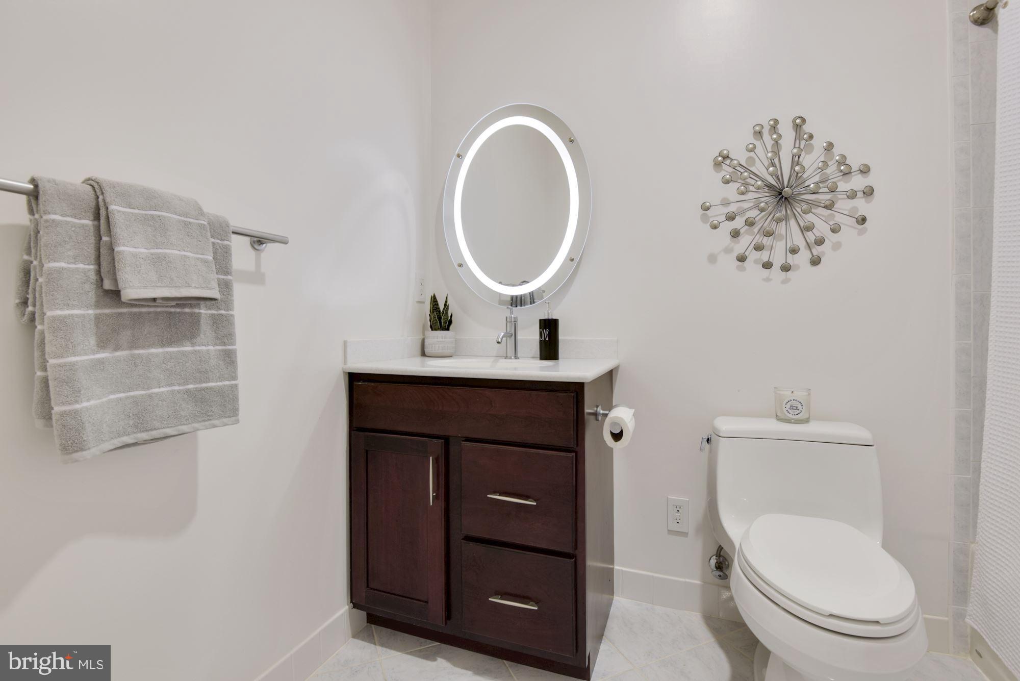 MCLEAN MANOR - Residential