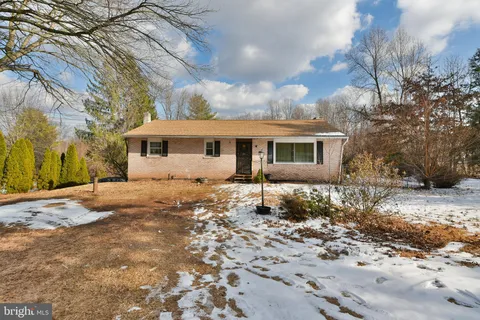 1372 Laurelwood Road, Pottstown, PA MLS: PACT2097514