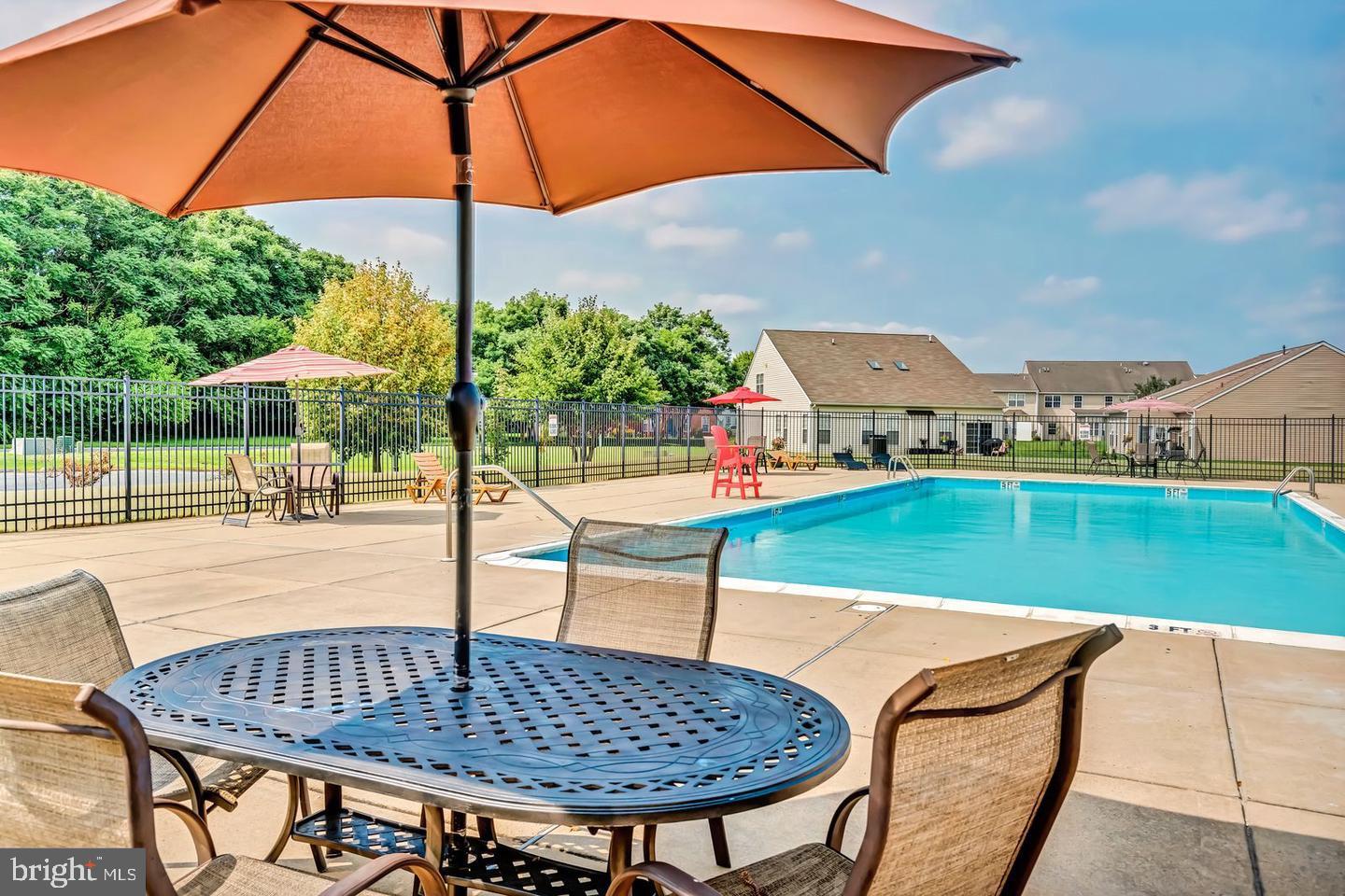 WOOD CREEK GOLF COMM - Residential