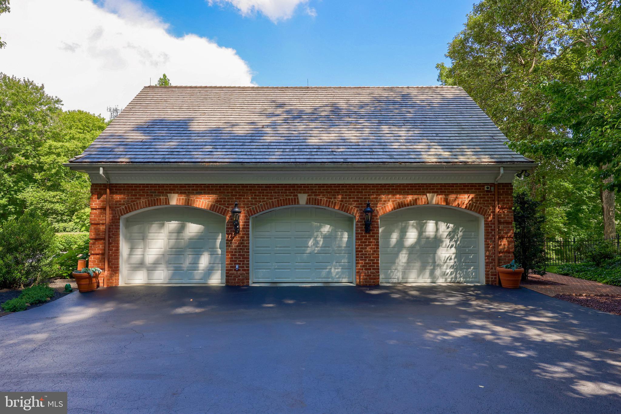 ROSENMILLER FARMS - Residential