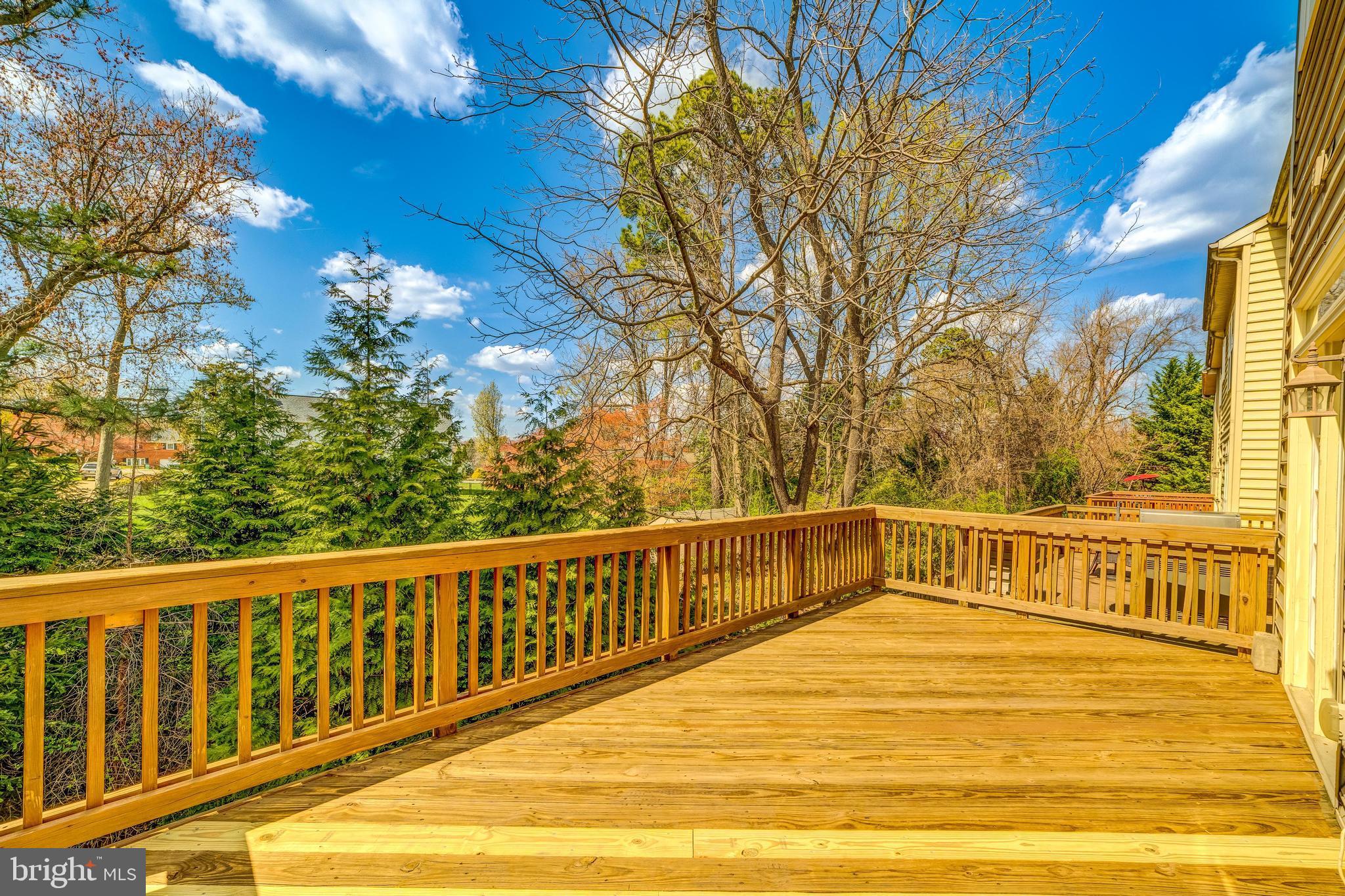 ASHTON COMMONS - Residential Lease