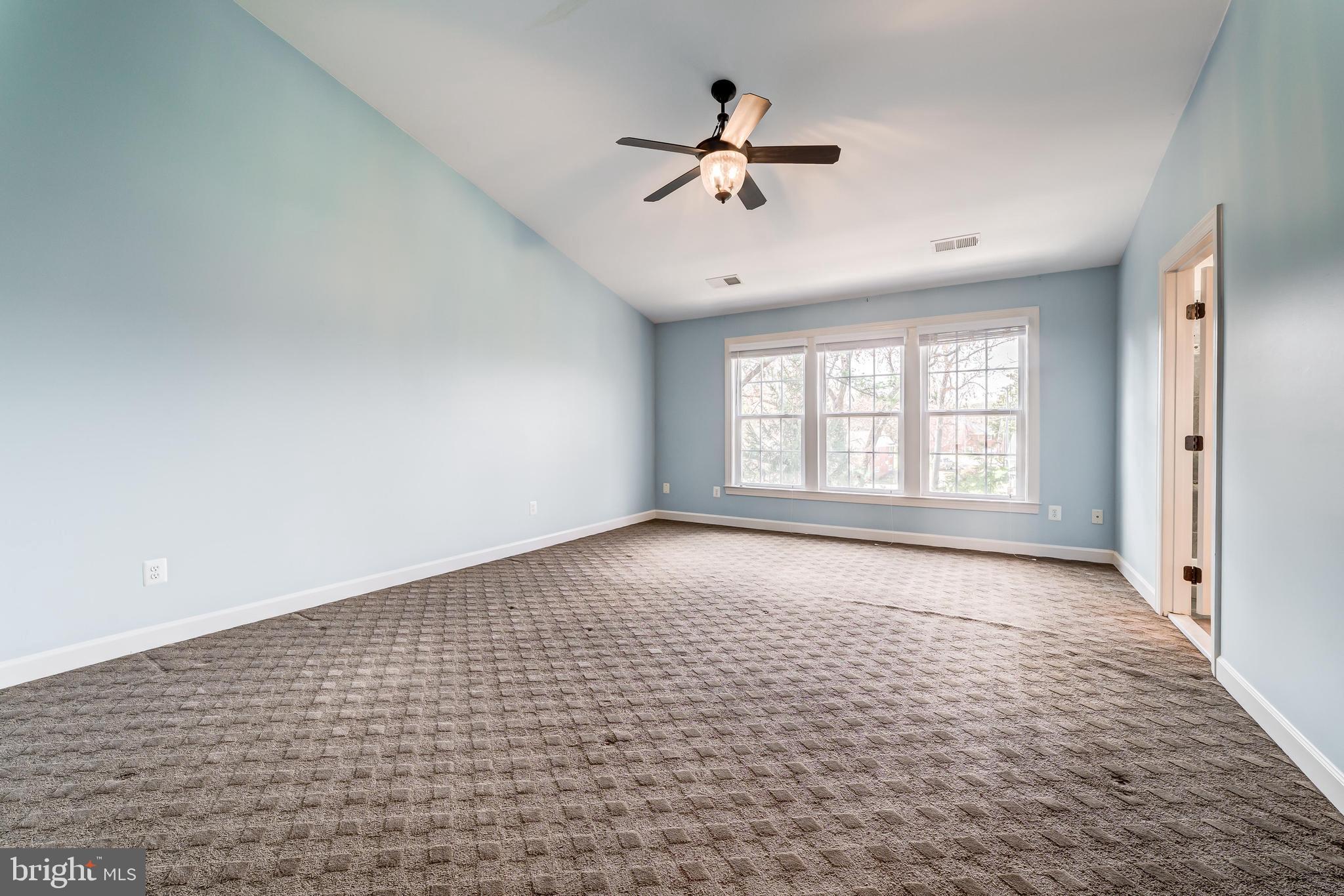 ASHTON COMMONS - Residential Lease