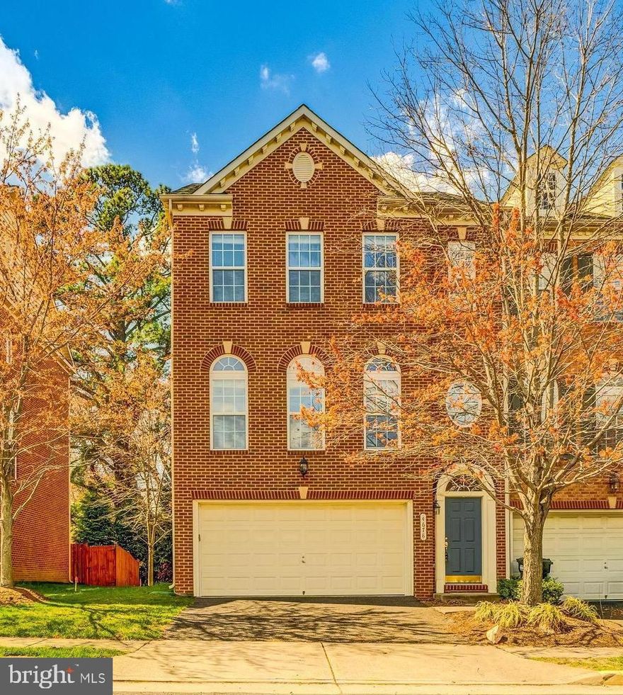 Absolutely stunning end unit townhome, located inside the Beltway!  Bright and sunny open layout with gleaming brazilian cherry hardwood floors throughout the main level.  Upgraded gourmet kitchen with granite countertops, spacious center island with seating space and stainless steel appliances.  Breakfast room and family room adjacent to the kitchen. Access the deck to enjoy BBQ's, morning coffee, with an incredible view!  Three spacious bedrooms on the upper level, including the primary suite with soaring vaulted ceilings, a walk in closet and a stunning spa-like bathroom.  Downstairs you'll find the fourth bedroom and third full bathroom.  Walk out to the fenced backyard.   A private and quiet community located 2 miles from the Thomas Jefferson HS for Science and Tech and Pinecrest Golf Course.  Convenient commuters location near the Pentagon, DC, metro, shops, restaurants, entertainment and more!
Rent duration 12-24 months. Apply on the following link:   https://apply.link/9M_-W1E