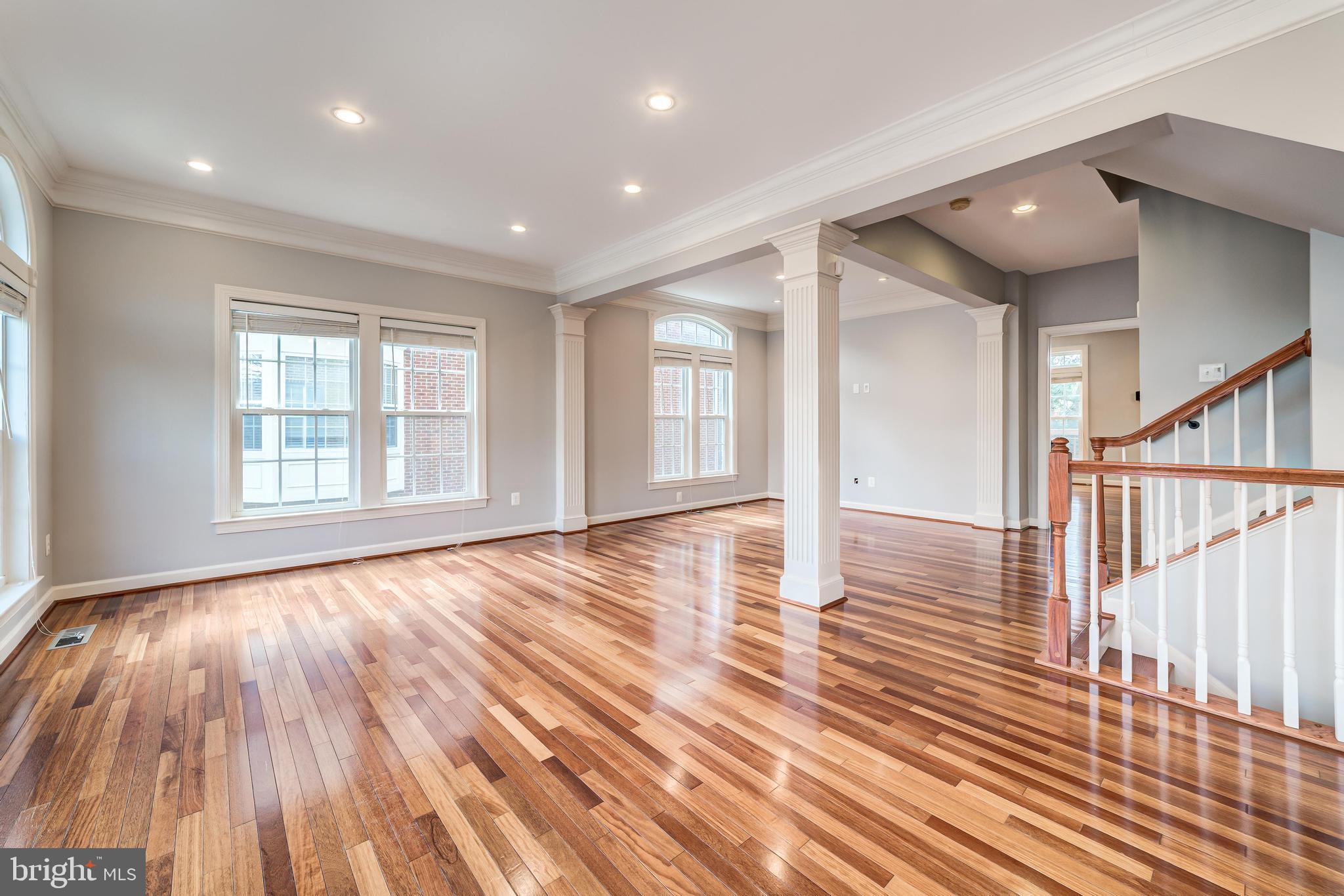 ASHTON COMMONS - Residential Lease