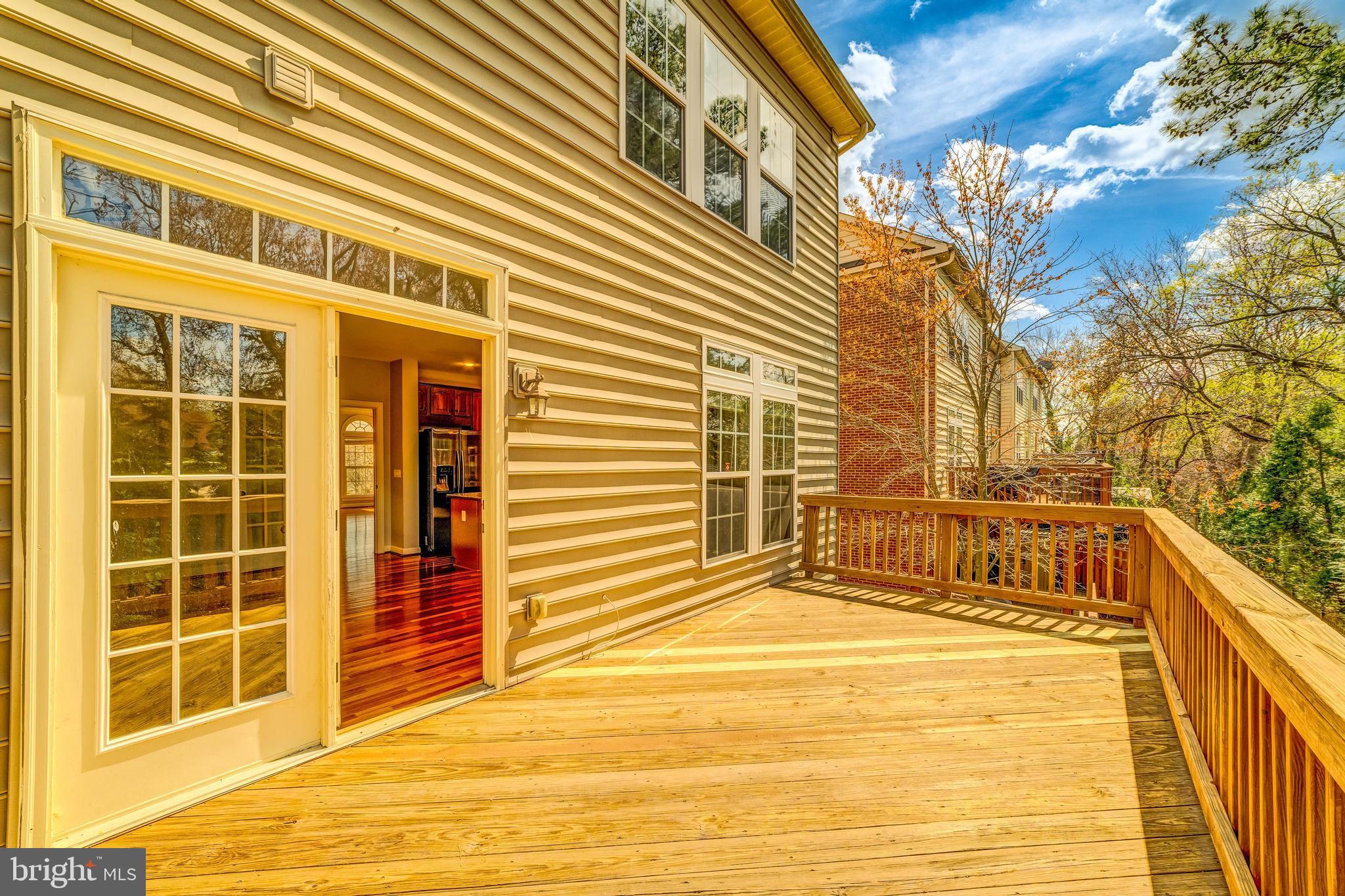 ASHTON COMMONS - Residential Lease