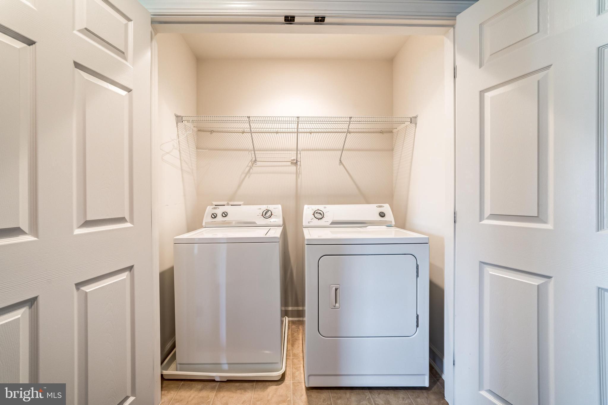 ASHTON COMMONS - Residential Lease