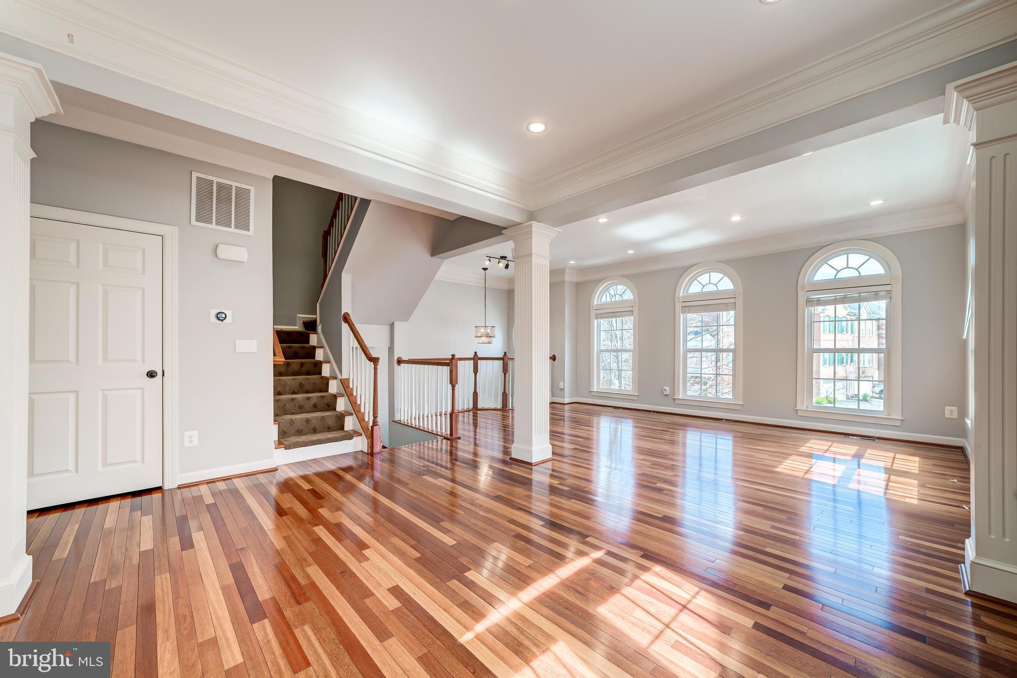 ASHTON COMMONS - Residential Lease