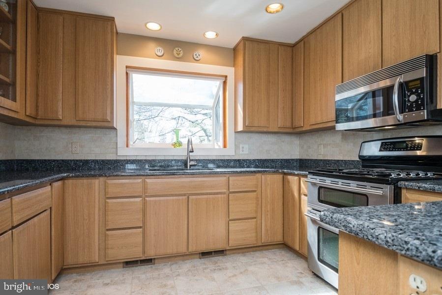 WASH & LEE UNIV - Residential