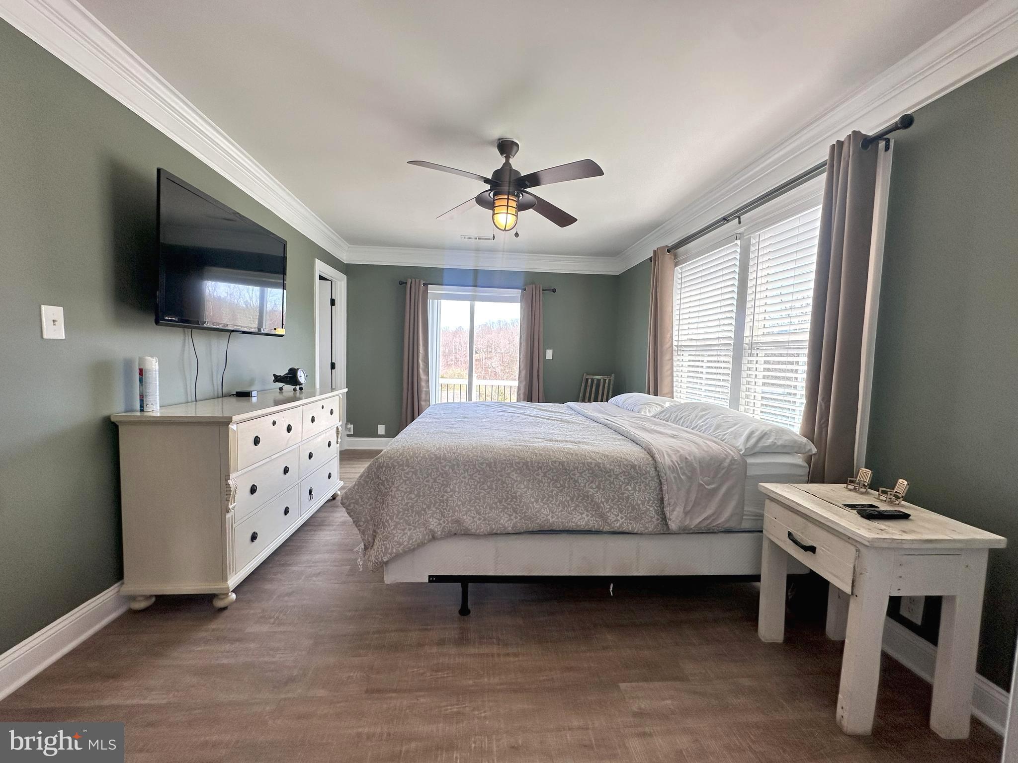 TWIN LAKES - Residential