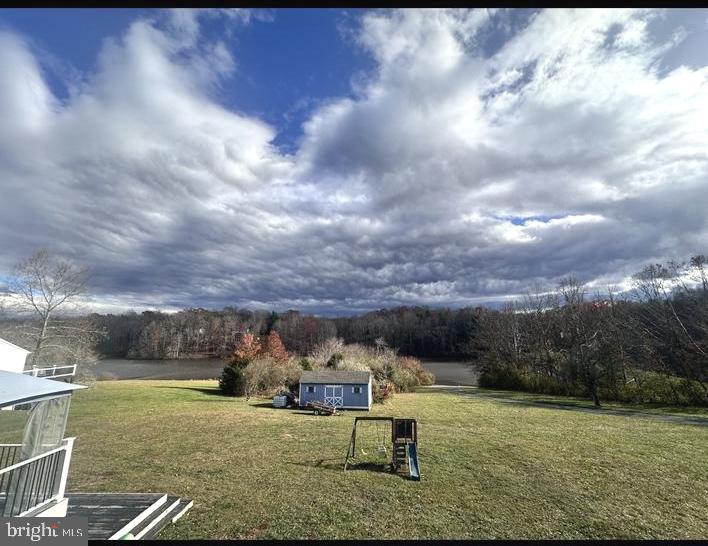 TWIN LAKES - Residential