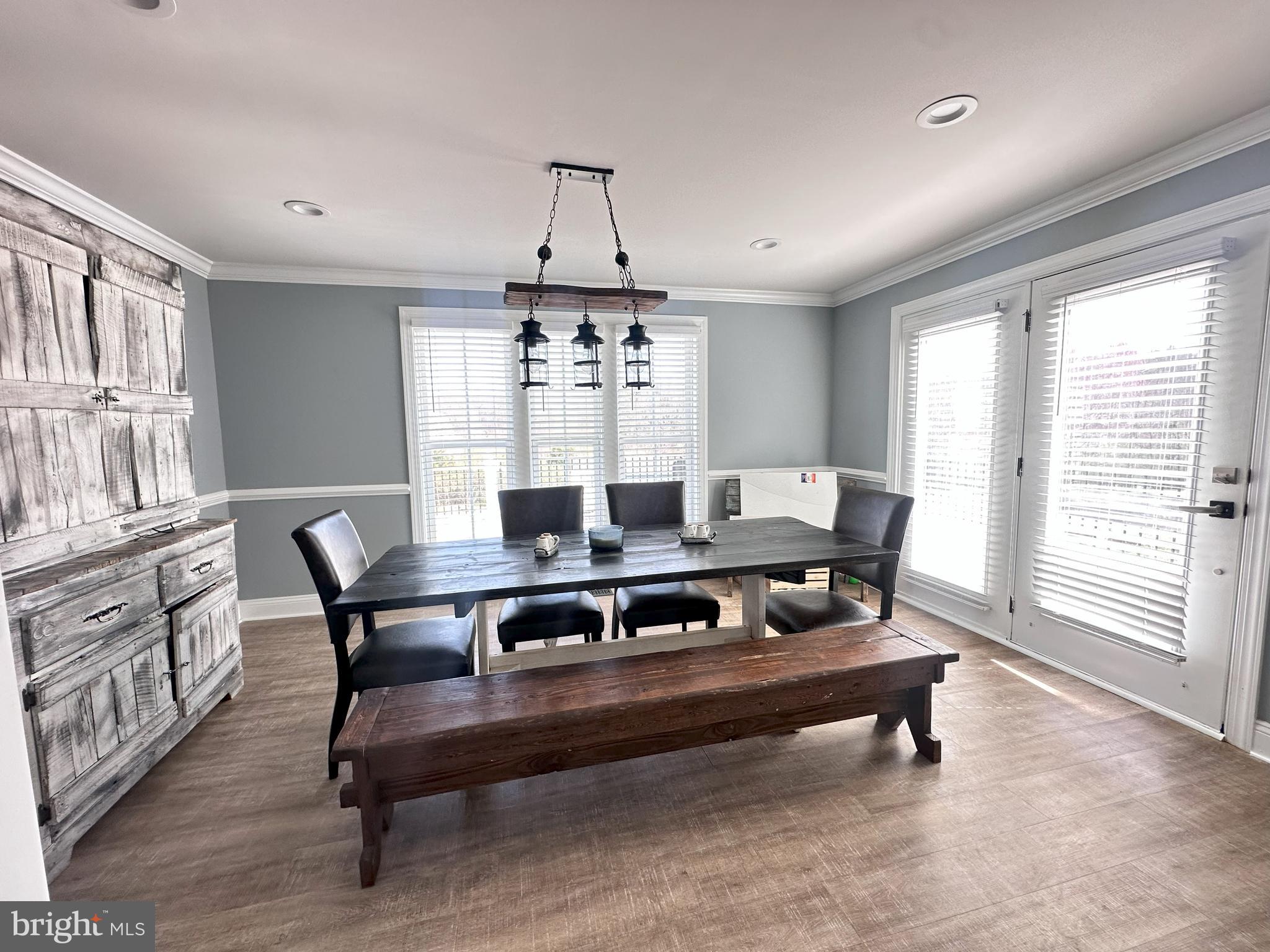 TWIN LAKES - Residential