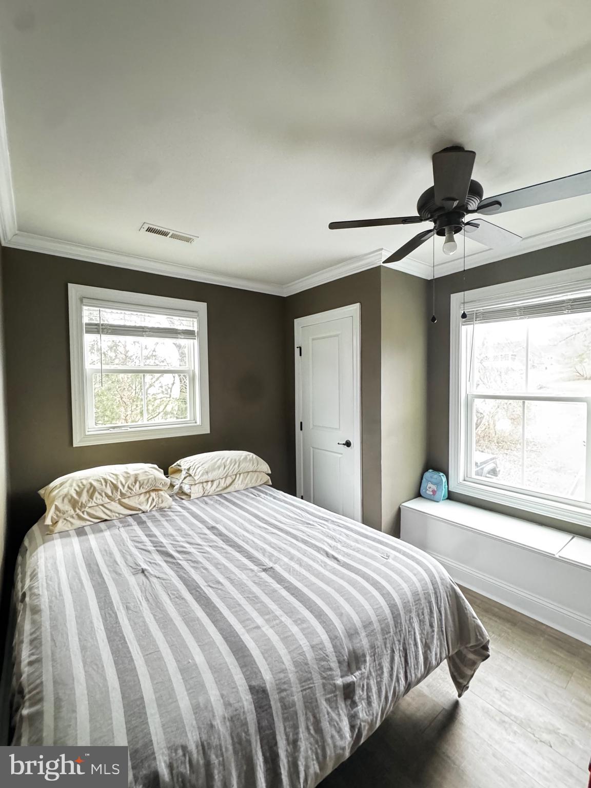 TWIN LAKES - Residential