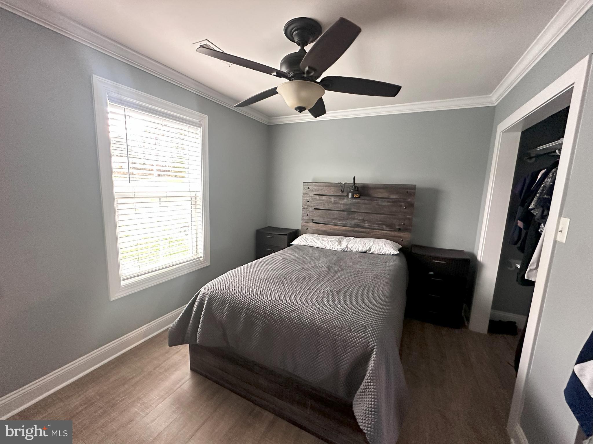 TWIN LAKES - Residential