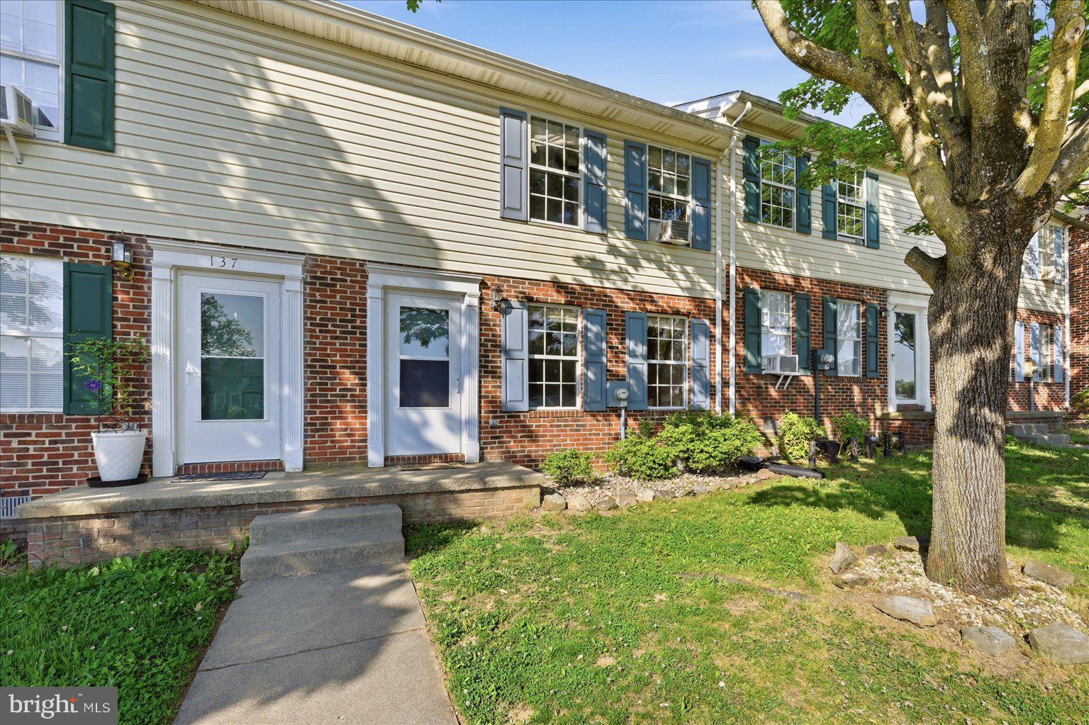 BROOKLAND HEIGHTS - Residential