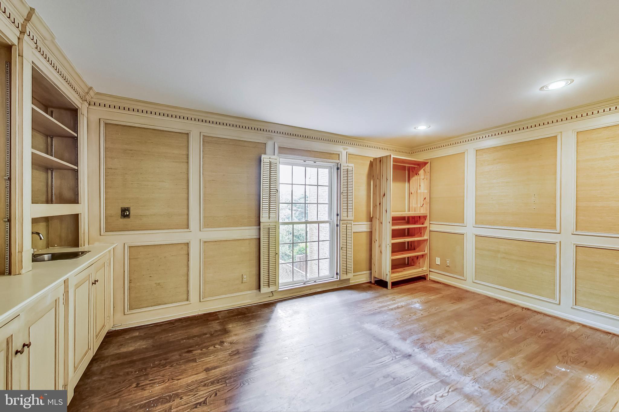 CREST OF WICKFORD - Residential Lease