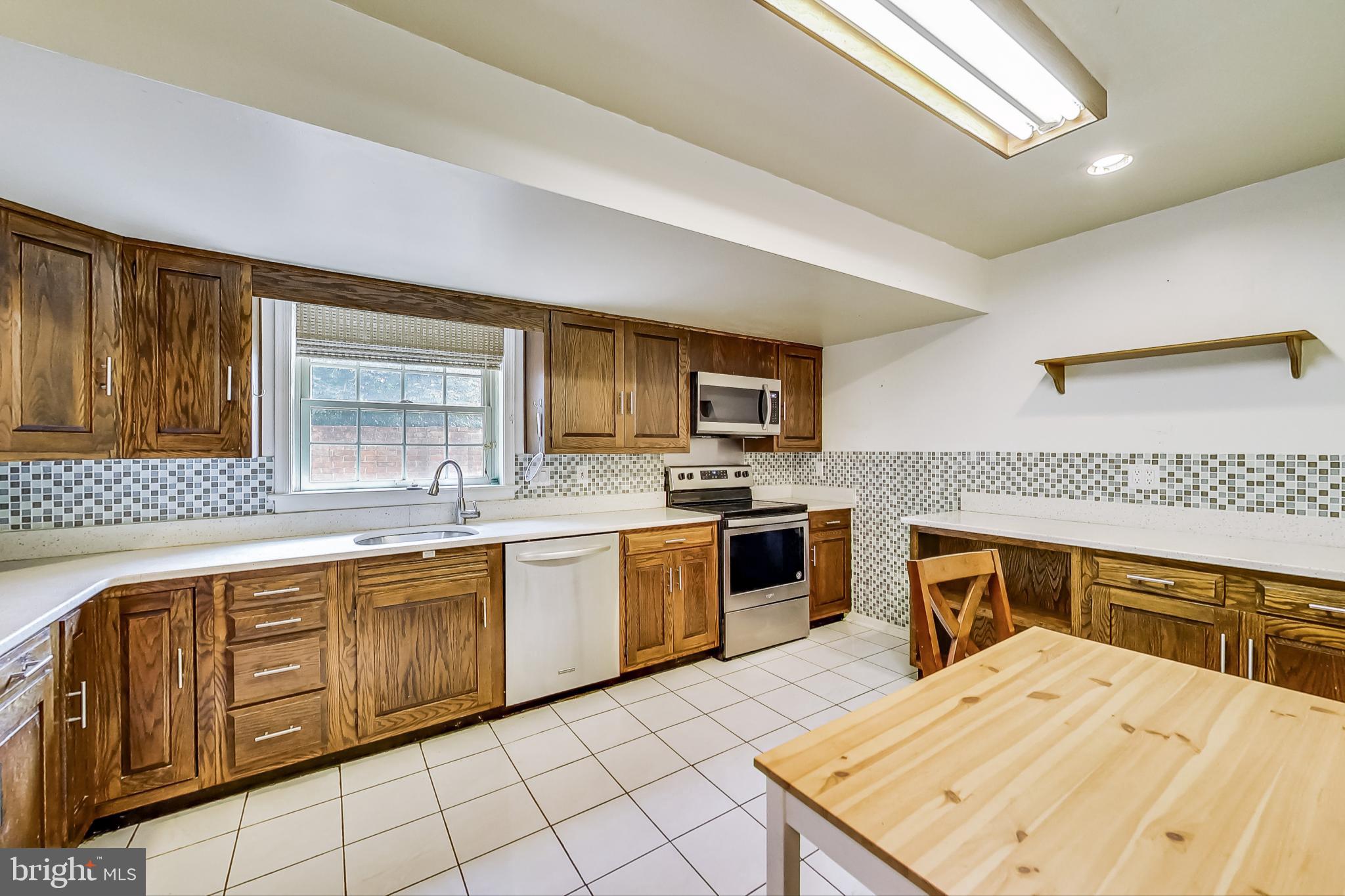 CREST OF WICKFORD - Residential Lease