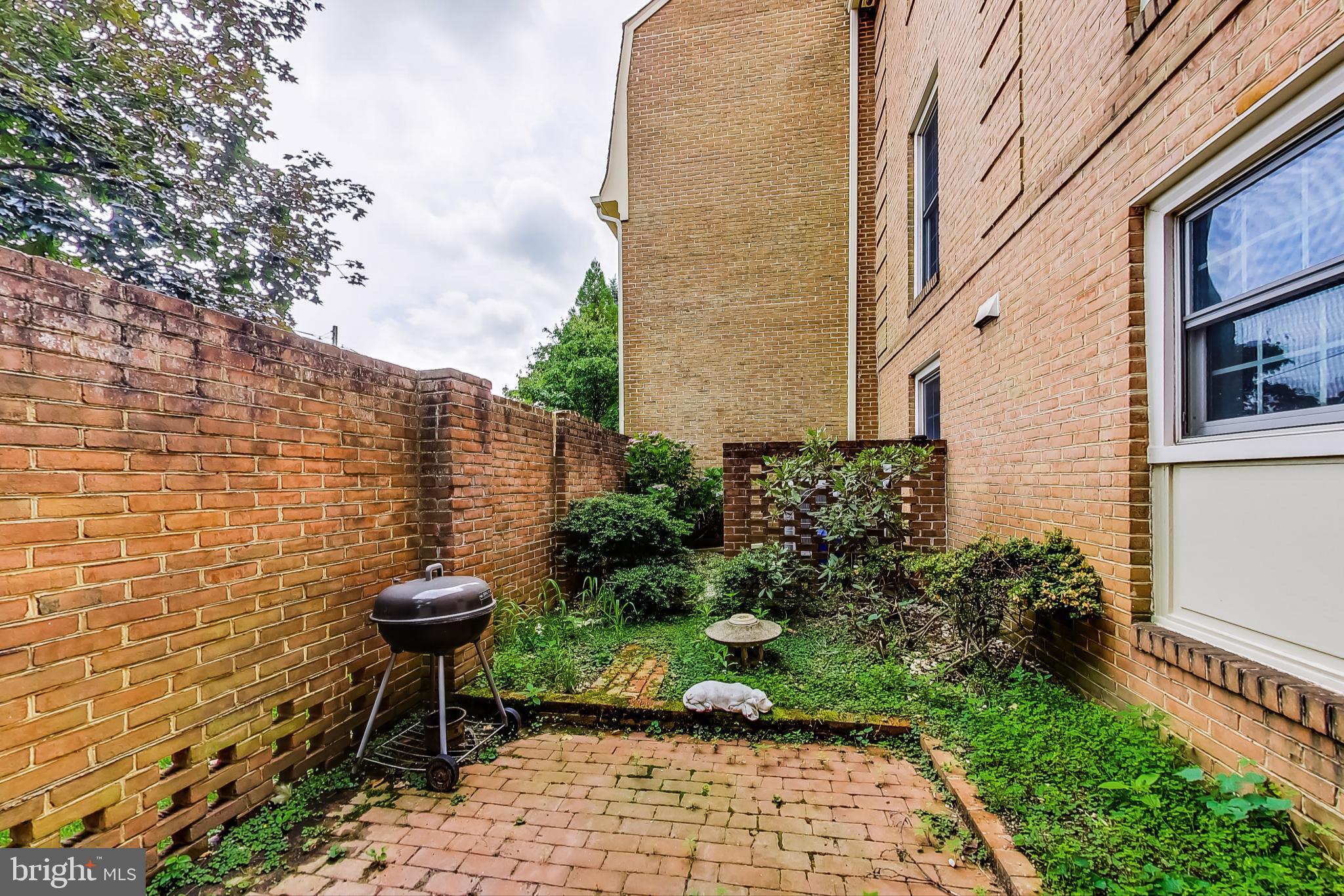 CREST OF WICKFORD - Residential Lease