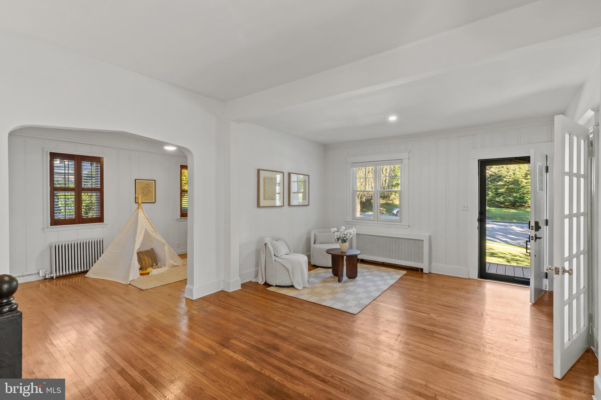 2111 CARTERDALE ROAD