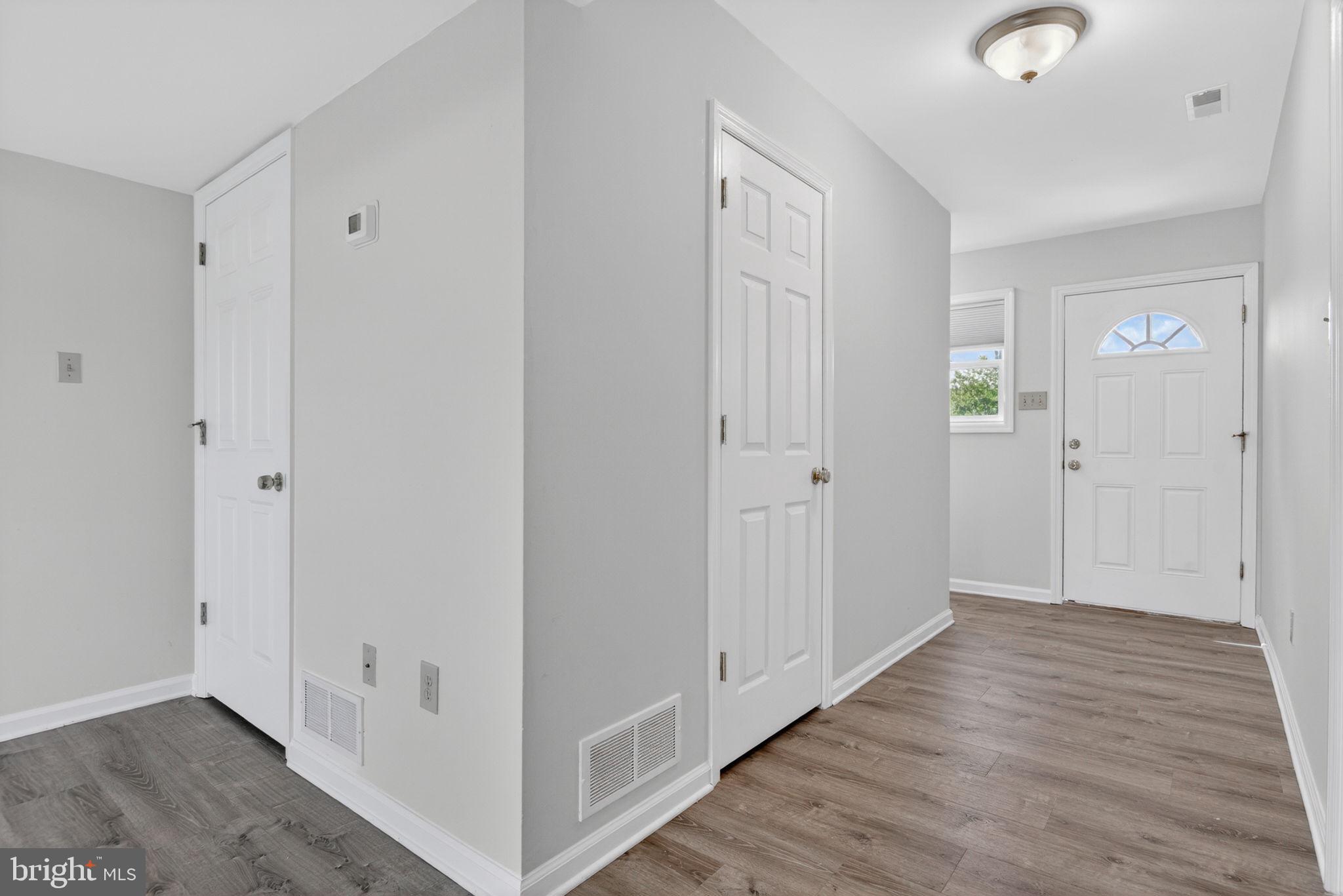 EMERALD HOLLOW ESTS - Residential