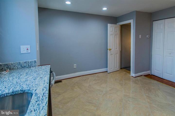 MILL HILL - Residential