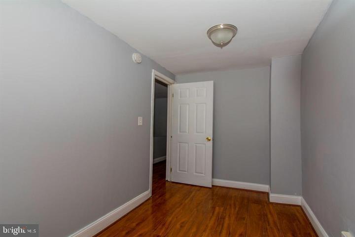 MILL HILL - Residential